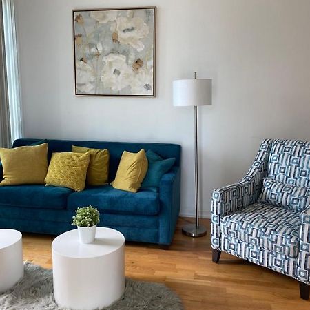 Toronto Cn Tower Maple Leaf Square Luxurious 2 Bedroom Condo Екстер'єр фото