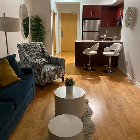 Toronto Cn Tower Maple Leaf Square Luxurious 2 Bedroom Condo Екстер'єр фото