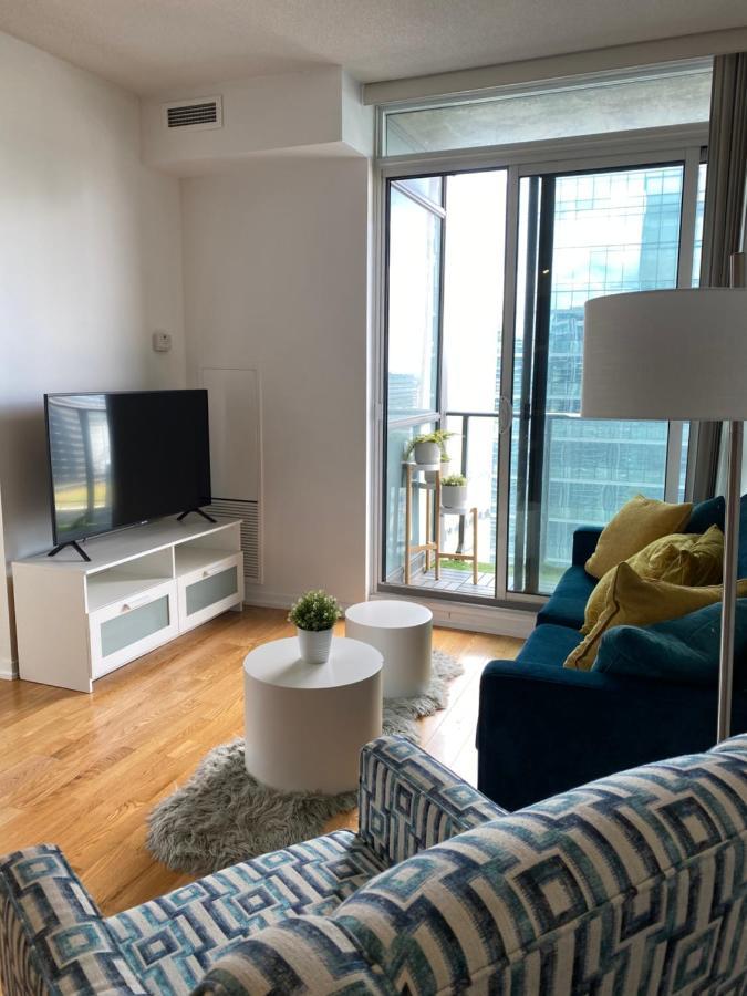 Toronto Cn Tower Maple Leaf Square Luxurious 2 Bedroom Condo Екстер'єр фото