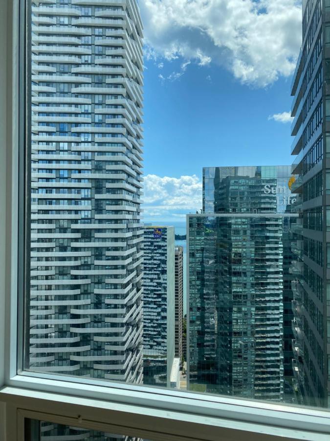 Toronto Cn Tower Maple Leaf Square Luxurious 2 Bedroom Condo Екстер'єр фото