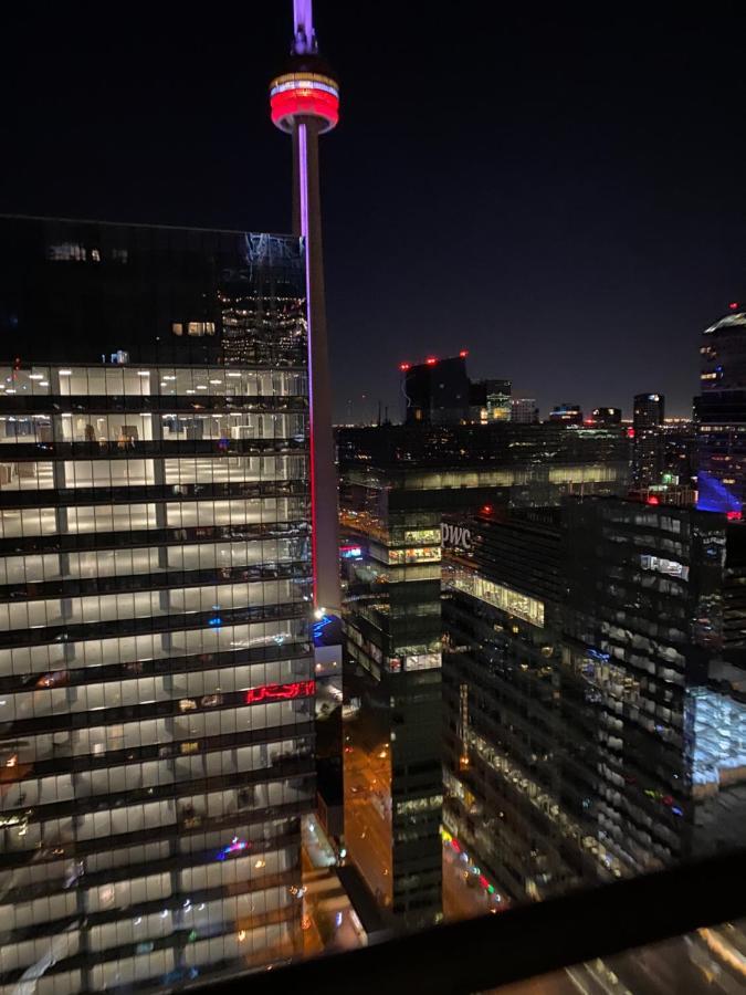 Toronto Cn Tower Maple Leaf Square Luxurious 2 Bedroom Condo Екстер'єр фото