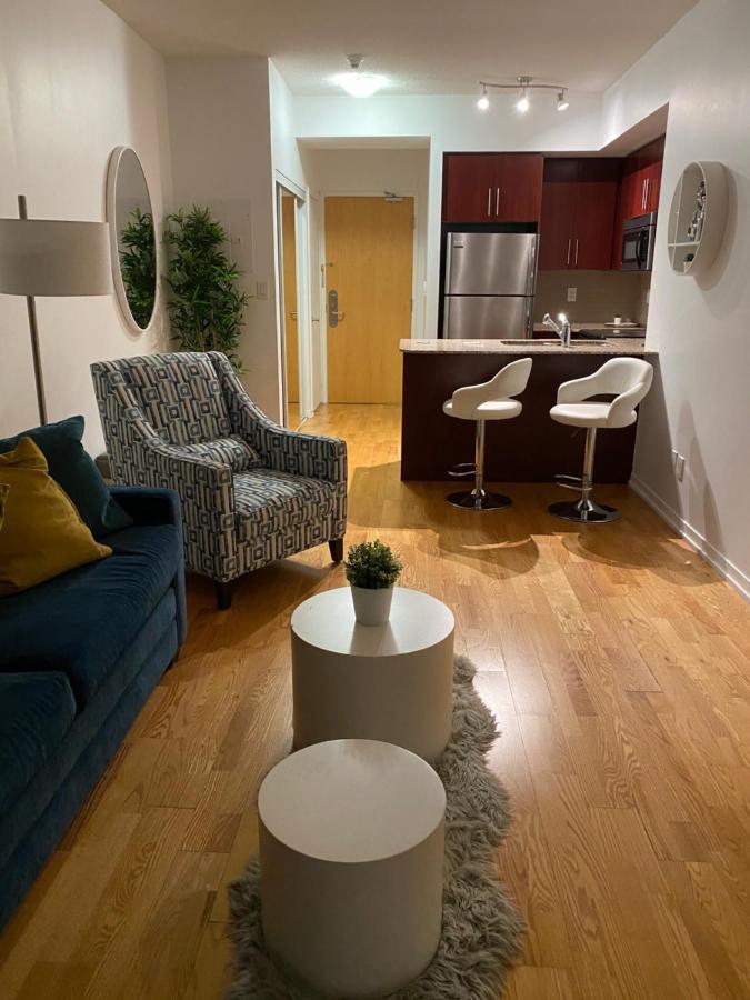 Toronto Cn Tower Maple Leaf Square Luxurious 2 Bedroom Condo Екстер'єр фото